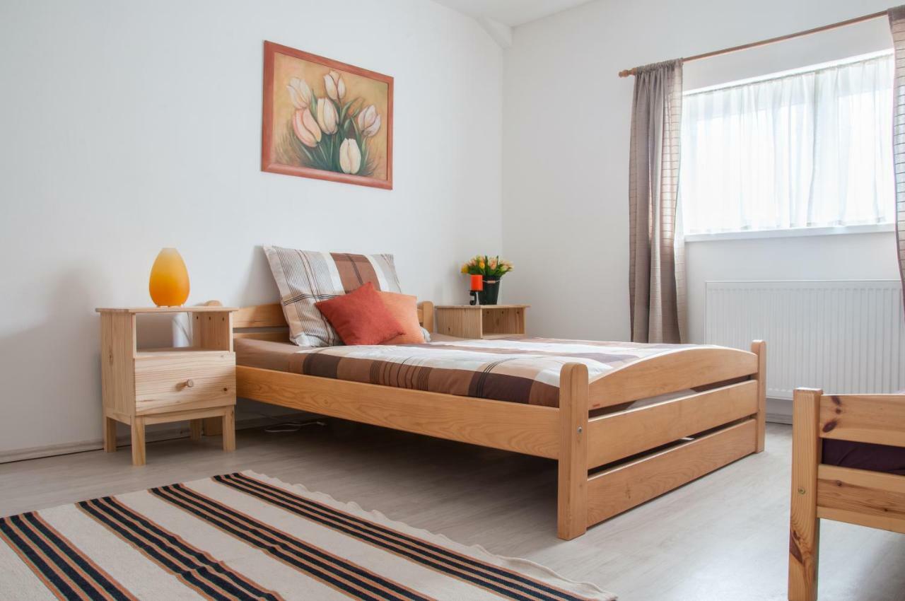 Apartament Apartman Železnice Zewnętrze zdjęcie