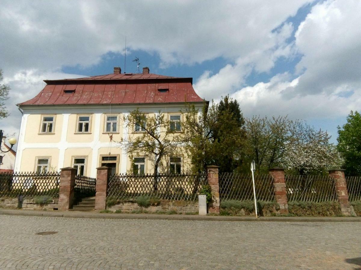 Apartament Apartman Železnice Zewnętrze zdjęcie