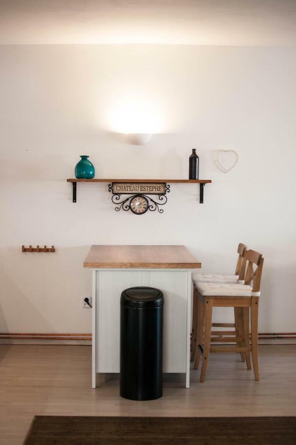 Apartament Apartman Železnice Zewnętrze zdjęcie